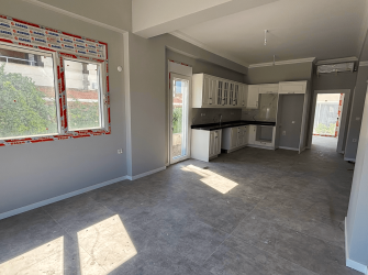 ÇANDARLI'DA DENİZE 250 METRE HARİKA VİLLA