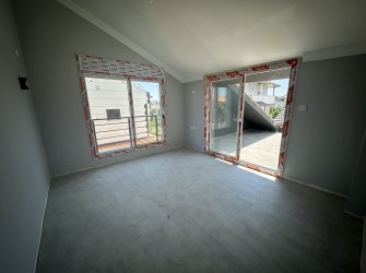 ÇANDARLI'DA DENİZE 250 METRE HARİKA VİLLA