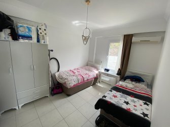 SİTE İÇERİSİNDE DENİZ MANZARALI 2+1 DAİRE
