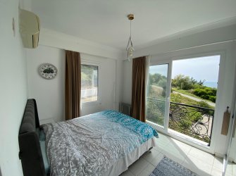 SİTE İÇERİSİNDE DENİZ MANZARALI 2+1 DAİRE