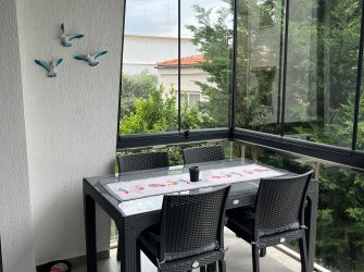 GÜLLÜK'TE ASANSÖRLÜ, DENİZ MANZARALI, FERAH SATILIK 3+1 DAİRE 