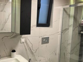 GÜLLÜK'TE ASANSÖRLÜ, DENİZ MANZARALI, FERAH SATILIK 3+1 DAİRE 