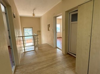 GÜLLÜK MERKEZDE DOĞA İLE İÇİÇE 3+1 MÜSTAKİL VİLLA