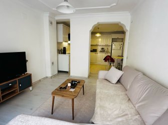SILA EMLAK'TAN GÜLLÜK ÇARŞI MEKREZDE SATILIK 2+1 DAİRE