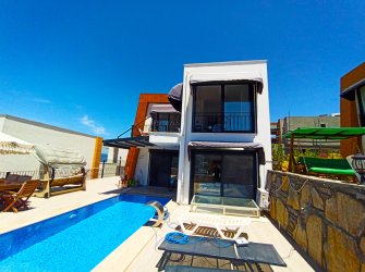 GÜLLÜK'TE FULL DENİZ MANZARALI LÜX 5+1 SATILIK MÜSTAKİL VİLLA