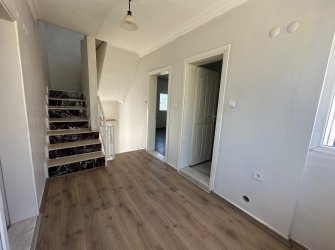 TERASLI MANZARALI DOĞAYLA İÇ İÇE SATILIK 3+1 VİLLA