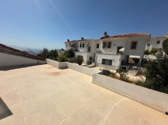 TERASLI MANZARALI DOĞAYLA İÇ İÇE SATILIK 3+1 VİLLA