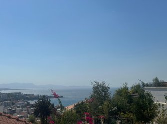 TERASLI MANZARALI DOĞAYLA İÇ İÇE SATILIK 3+1 VİLLA