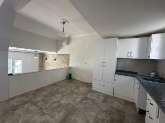 TERASLI MANZARALI DOĞAYLA İÇ İÇE SATILIK 3+1 VİLLA