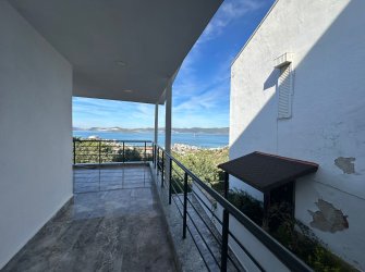 BAKIMLI PANORAMİK DENİZ MANZARALI EŞYALI SATILIK MÜSTAKİL EV