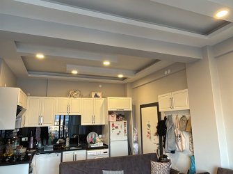 GÜLLÜK MERKEZİ KONUMDA EŞYALI 1+1 DAİRE