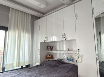 GÜLLÜK MERKEZİ KONUMDA EŞYALI 1+1 DAİRE