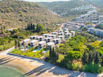 MARİNA MANZARALI DENİZE YÜRÜME MESAFESİNDE LÜKS VİLLA