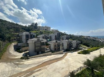 DENİZ MANZARALI TRİPLEKS ÖZEL HAVUZLU VİLLA