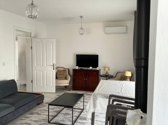 GÜLLÜK'TE  DENİZ MANZARALI TADİLATI YAPILMIŞ MÜSTAKİL EV