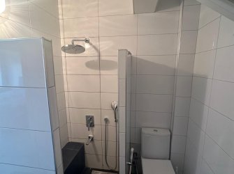 GÜLLÜK'TE  DENİZ MANZARALI TADİLATI YAPILMIŞ MÜSTAKİL EV