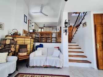 DENİZ MANZARALI HAVUZLU MÜSTAKİL EV