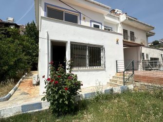 GÜLLÜK MERKEZDE DOĞA İLE İÇİÇE 3+1 MÜSTAKİL VİLLA