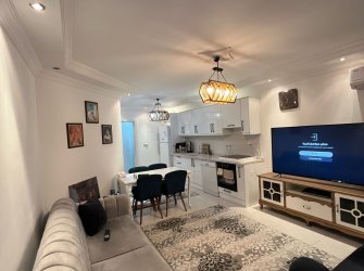 SILA EMLAK'TAN GÜLLÜK'TE HAVUZLU SİTE İÇERİSİNDE 2+1 DAİRE