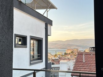GÜLLÜK MERKEZİ KONUMDA EŞYALI 1+1 DAİRE