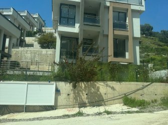 DENİZ MANZARALI TRİPLEKS ÖZEL HAVUZLU VİLLA
