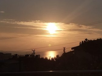 GÜLLÜK'TE  DENİZ MANZARALI TADİLATI YAPILMIŞ MÜSTAKİL EV